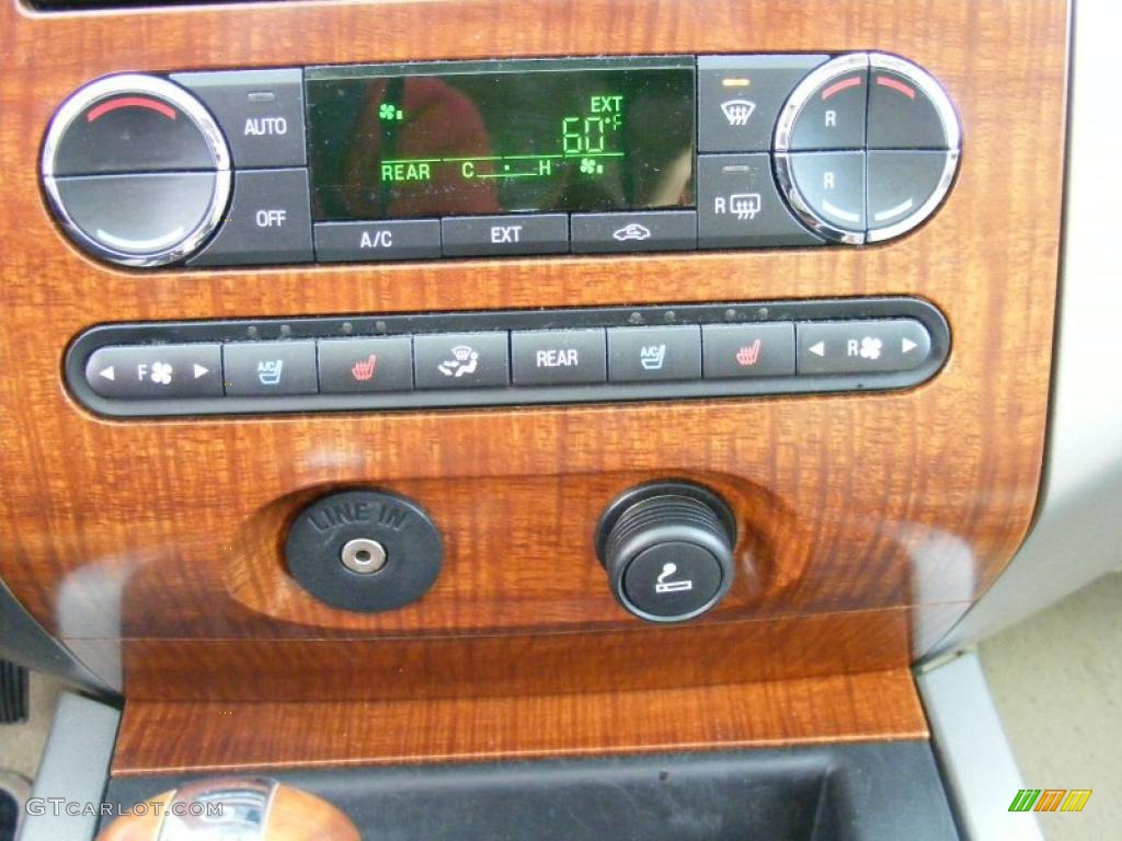 2008 Ford Expedition Eddie Bauer 4x4 Controls Photo #40094480