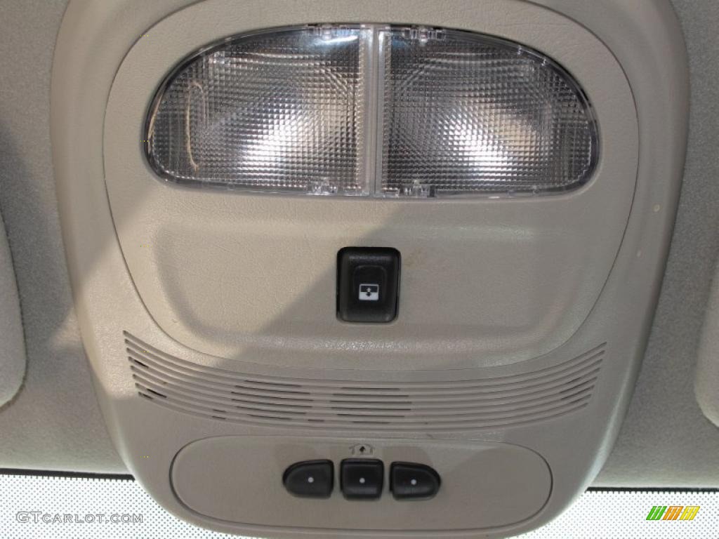 2009 Saab 9-7X 4.2i AWD Controls Photo #40096355