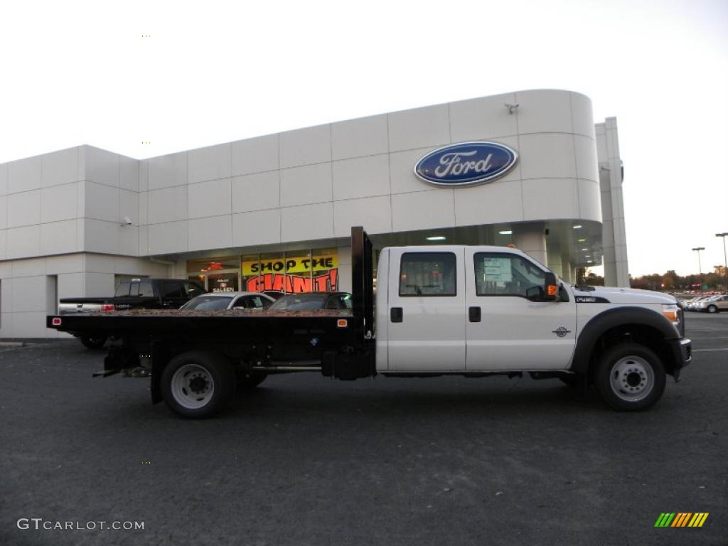 2011 F450 Super Duty XL Crew Cab Chassis - Oxford White / Steel photo #2
