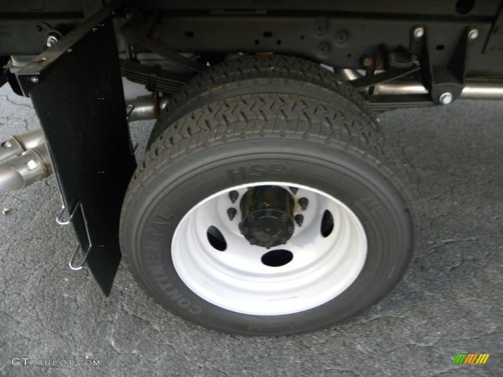 2011 Ford F450 Super Duty XL Crew Cab Chassis Wheel Photos