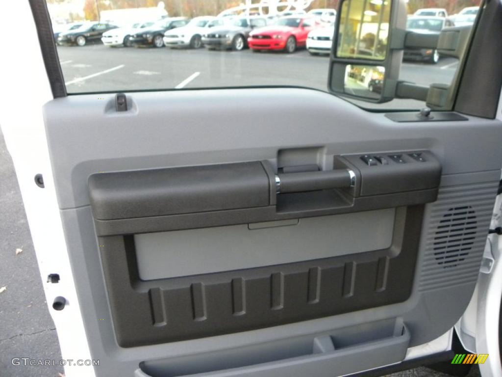 2011 Ford F450 Super Duty XL Crew Cab Chassis Door Panel Photos