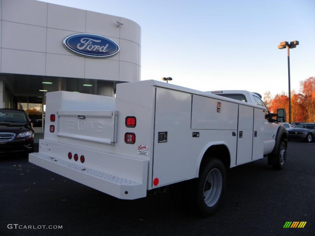 2011 F450 Super Duty XL Regular Cab Chassis - Oxford White / Steel photo #3