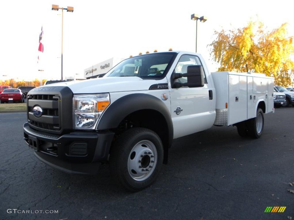 2011 F450 Super Duty XL Regular Cab Chassis - Oxford White / Steel photo #6