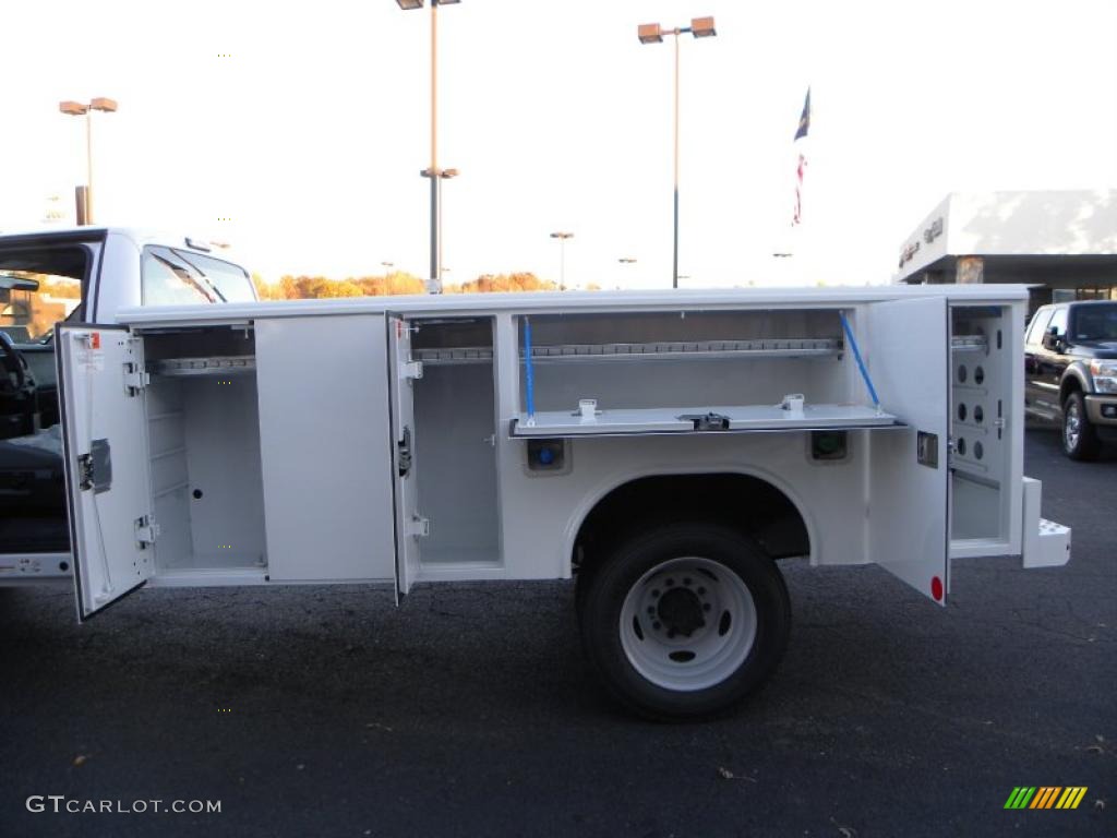 2011 F450 Super Duty XL Regular Cab Chassis - Oxford White / Steel photo #13