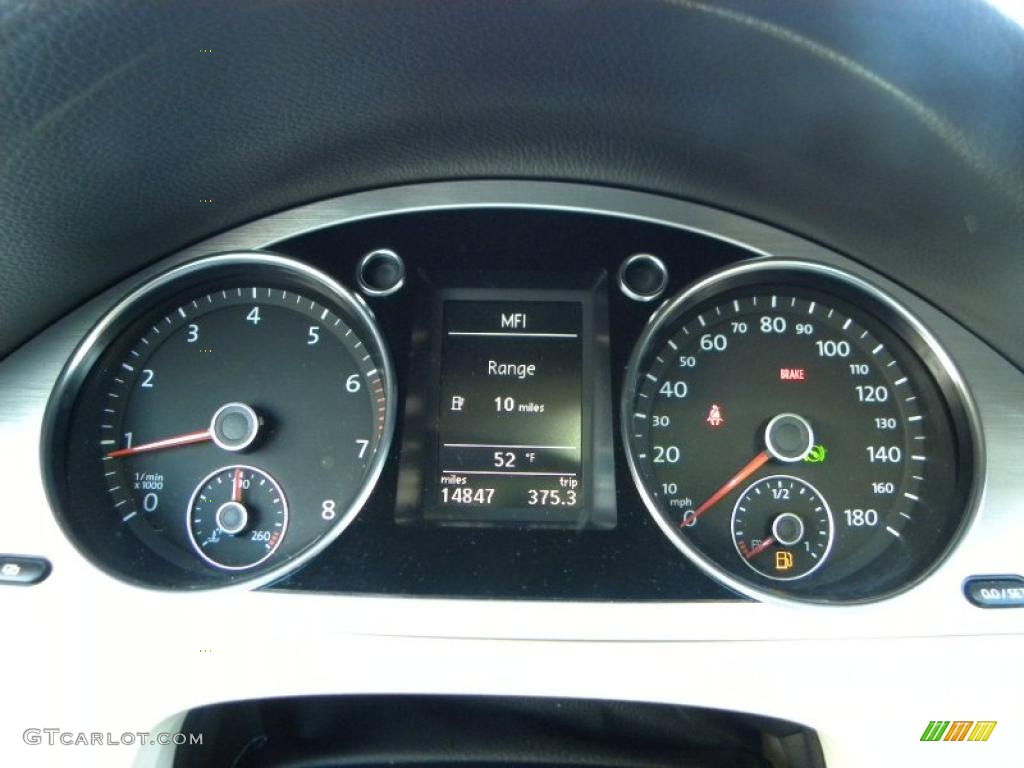 2009 Volkswagen CC Luxury Gauges Photo #40098171