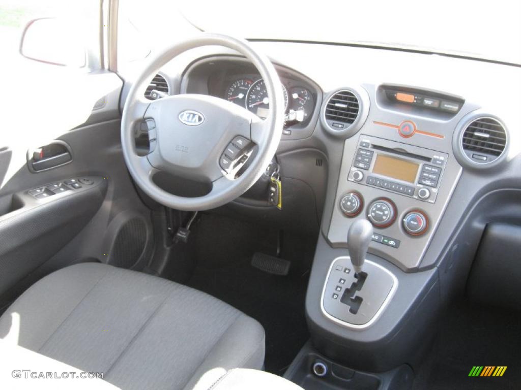 2010 Kia Rondo LX Gray Dashboard Photo #40099853