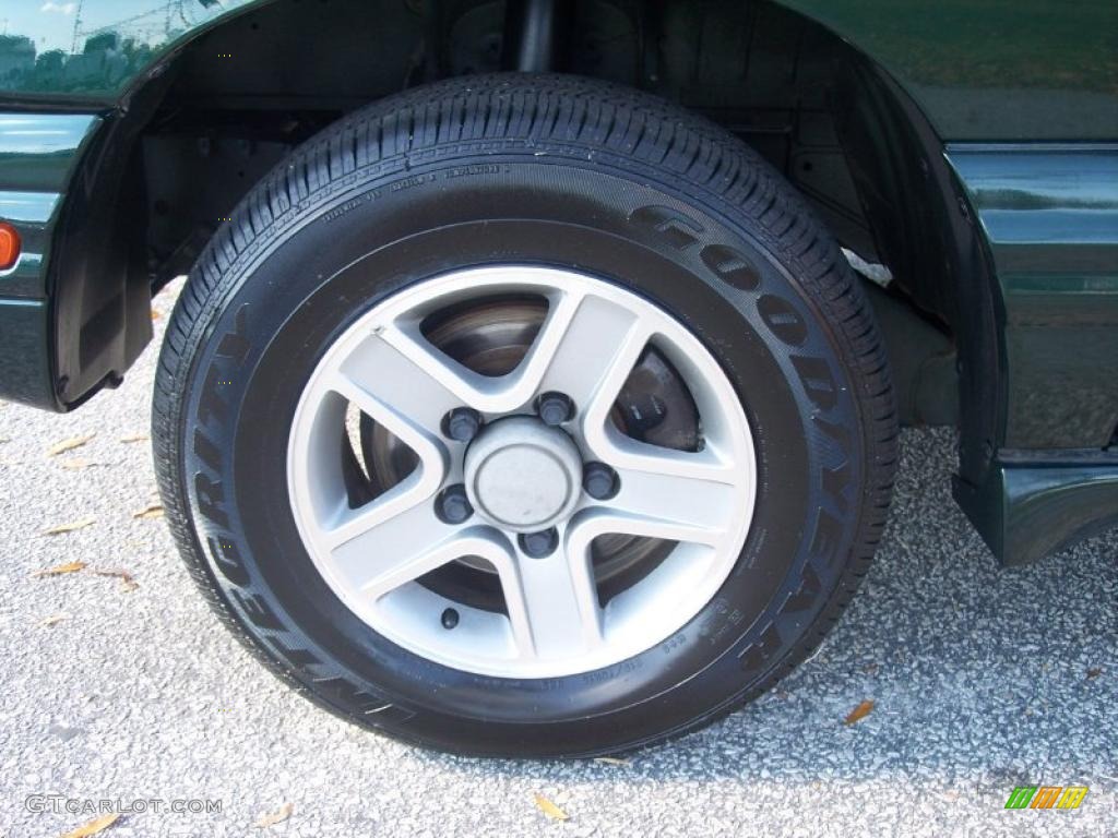 2003 Chevrolet Tracker LT Hard Top Wheel Photo #40105667
