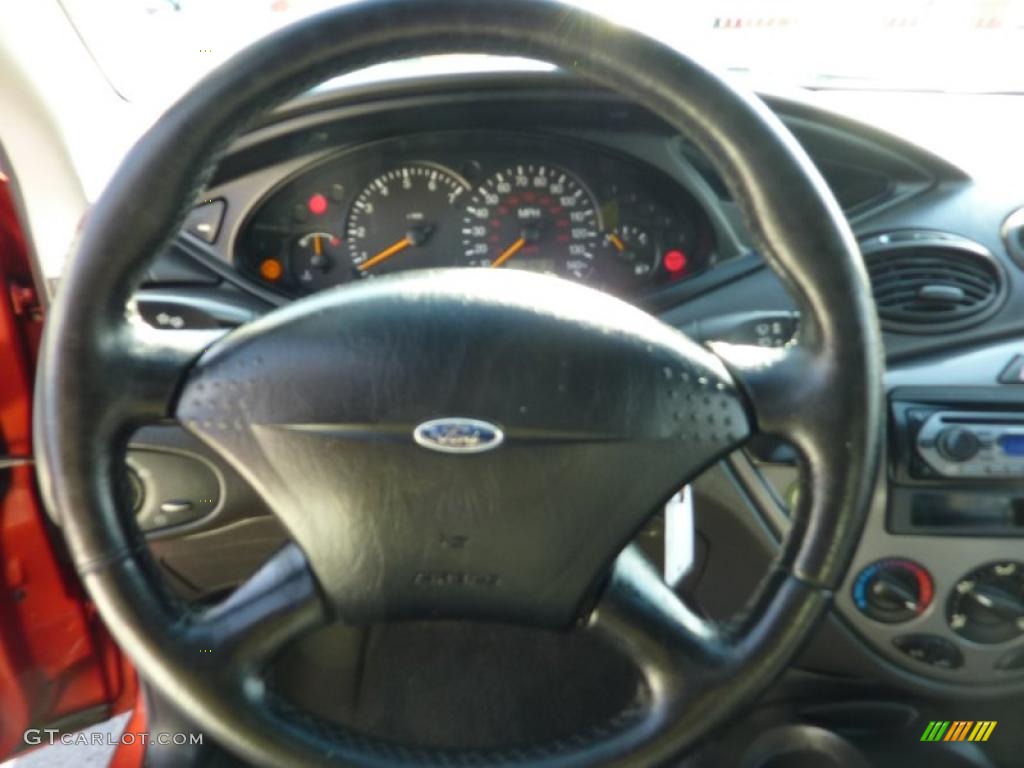 2000 Ford Focus ZX3 Coupe Dark Charcoal Steering Wheel Photo #40108215