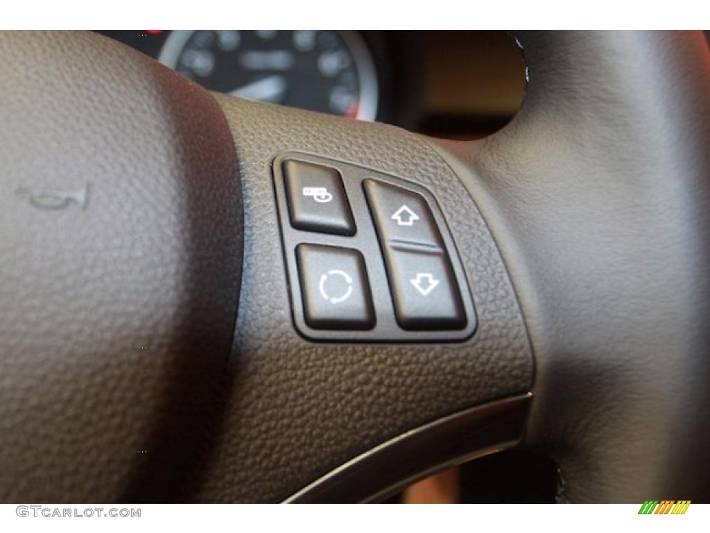 2011 BMW 3 Series 328i Convertible Controls Photo #40108483