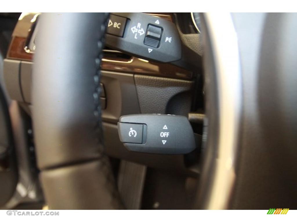 2011 BMW 3 Series 328i Convertible Controls Photo #40108555