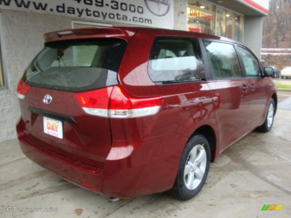 2011 Sienna  - Salsa Red Pearl / Bisque photo #2