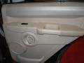 Black Clearcoat - Commander Sport 4x4 Photo No. 11