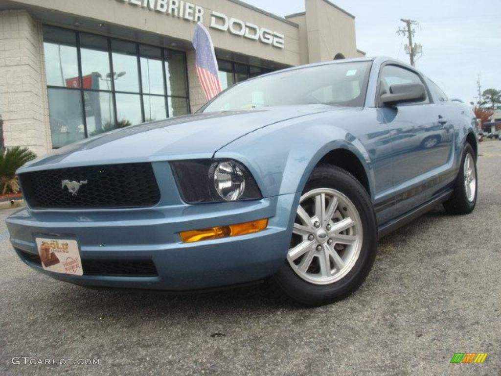 2006 Mustang V6 Deluxe Coupe - Windveil Blue Metallic / Dark Charcoal photo #1
