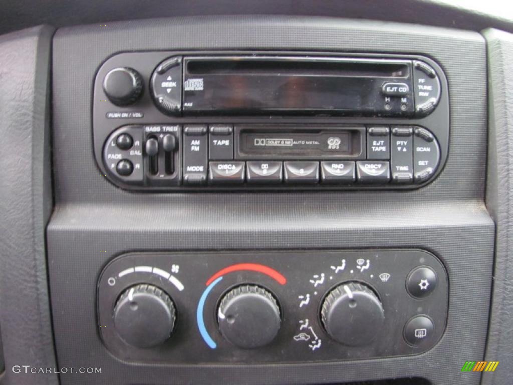 2003 Dodge Ram 2500 SLT Quad Cab 4x4 Controls Photo #40112175