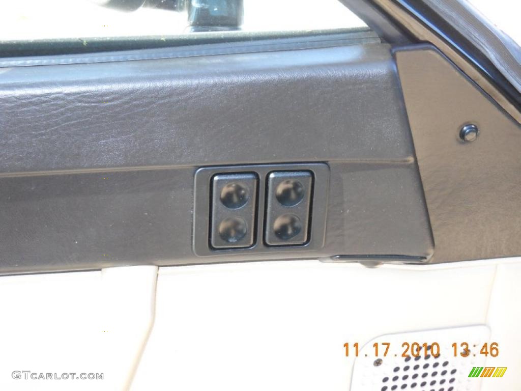 1987 Porsche 924 S Controls Photo #40112615