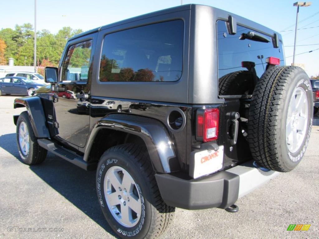 2011 Wrangler Sahara 4x4 - Black / Black/Dark Saddle photo #5