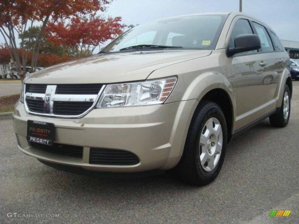 Light Sandstone Metallic Dodge Journey