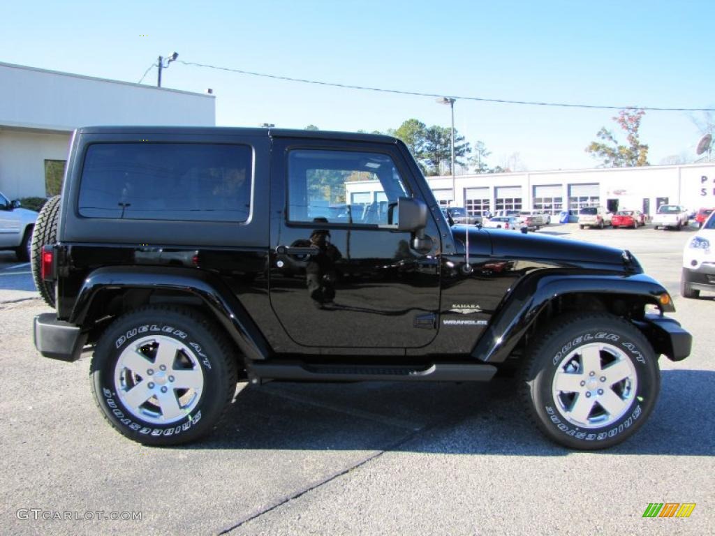 2011 Wrangler Sahara 4x4 - Black / Black/Dark Saddle photo #7