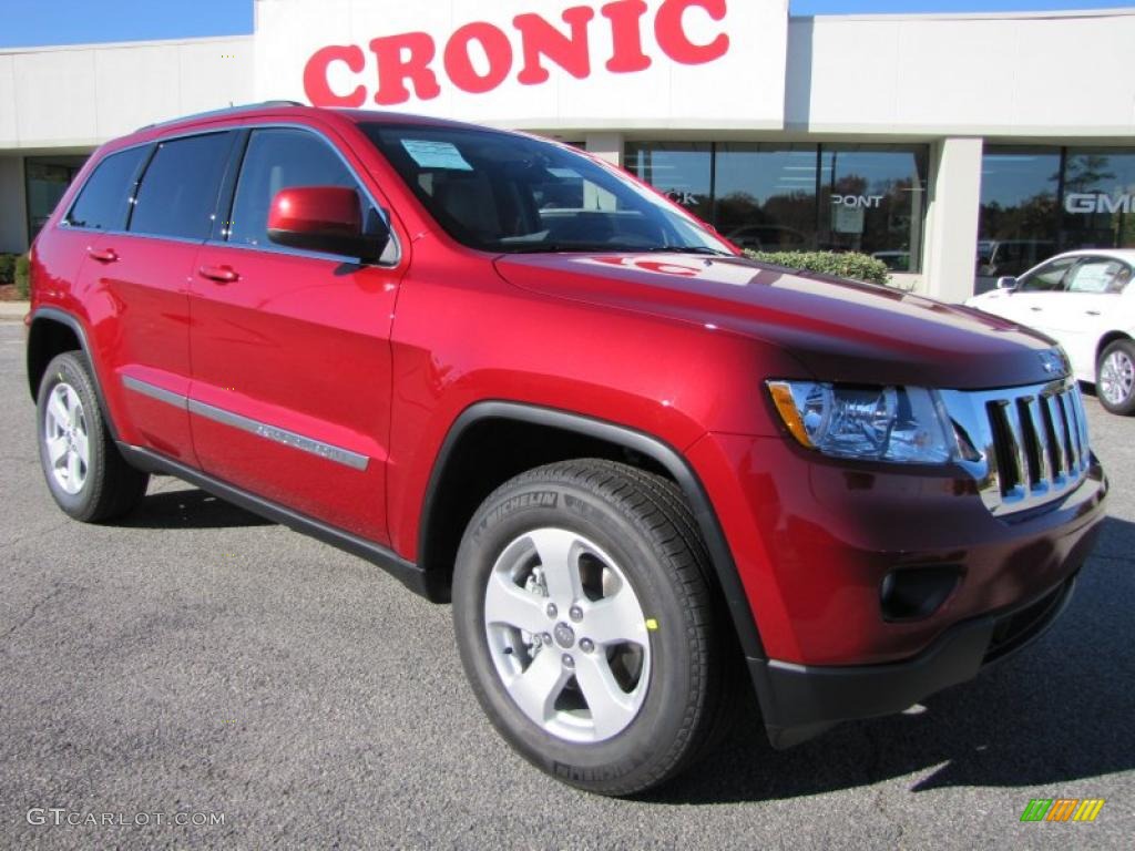 2011 Grand Cherokee Laredo X Package - Inferno Red Crystal Pearl / Dark Graystone/Medium Graystone photo #1