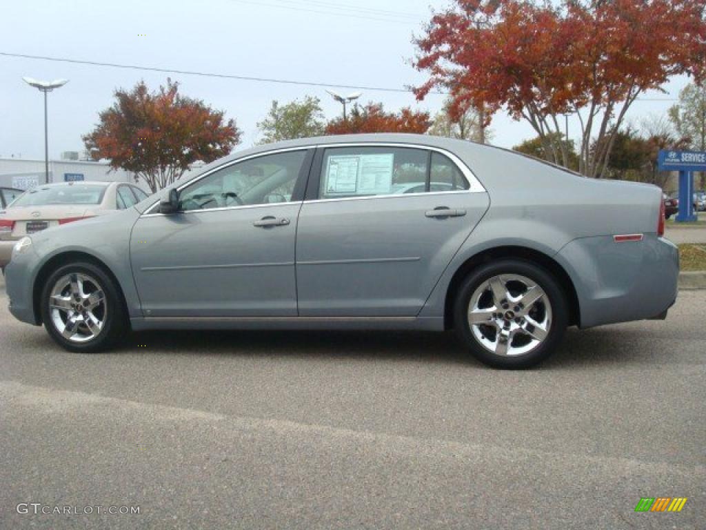2009 Malibu LT Sedan - Silver Moss Metallic / Ebony photo #3