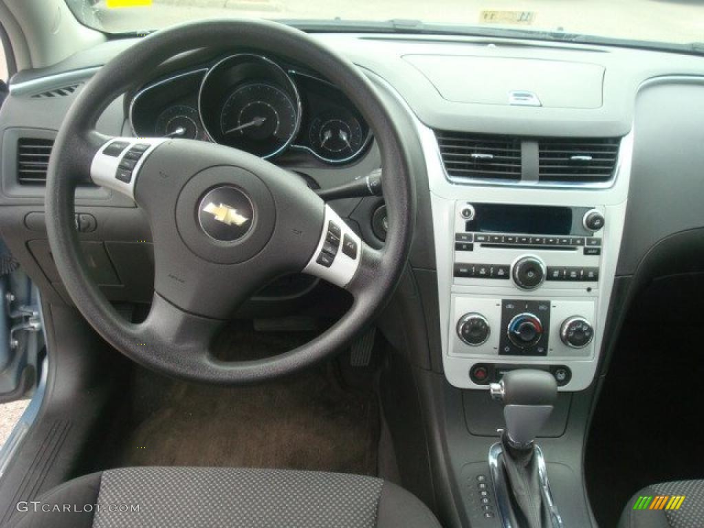 2009 Malibu LT Sedan - Silver Moss Metallic / Ebony photo #11