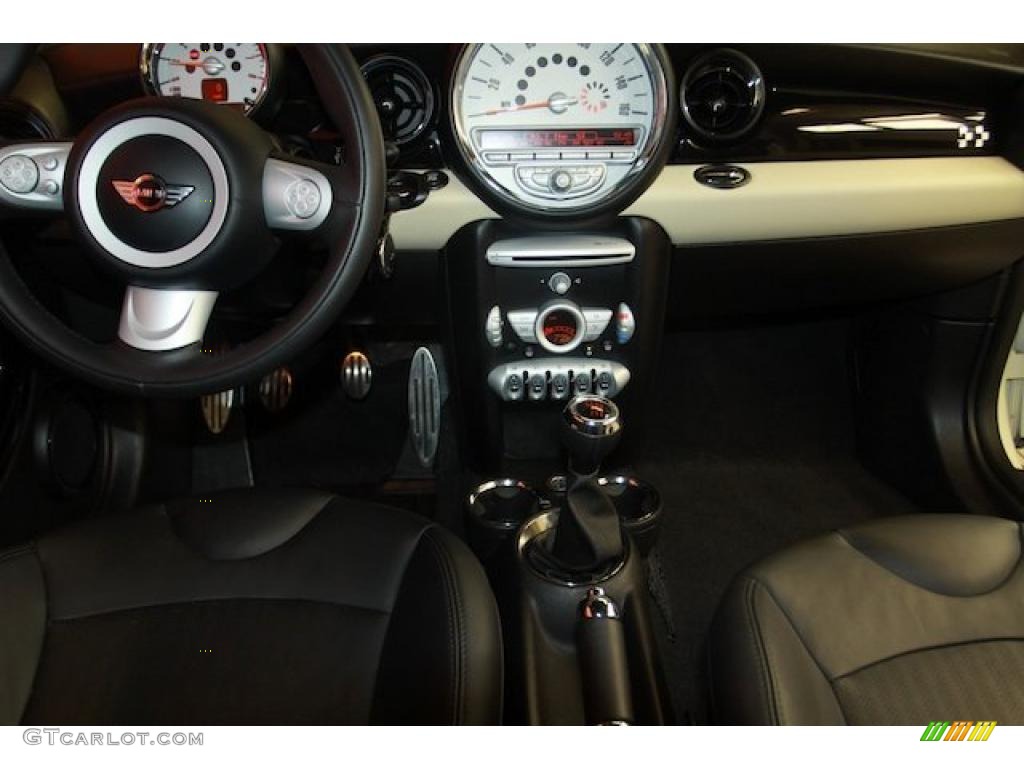 2009 Cooper John Cooper Works Clubman - Pepper White / Punch Carbon Black Leather photo #11