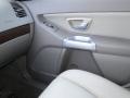 Black - XC90 2.5T Photo No. 31