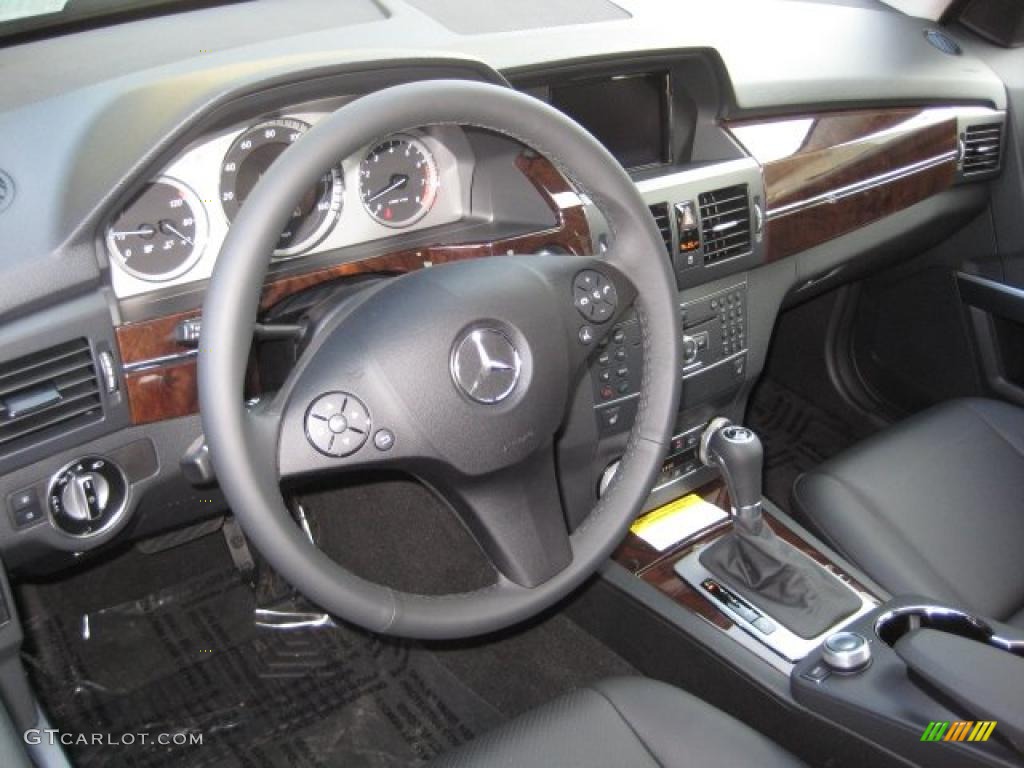 Black Interior 2011 Mercedes-Benz GLK 350 Photo #40119335