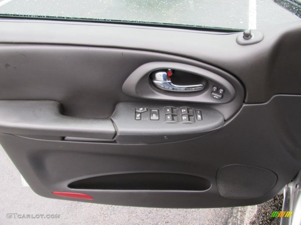2008 Chevrolet TrailBlazer SS 4x4 Ebony Door Panel Photo #40120303