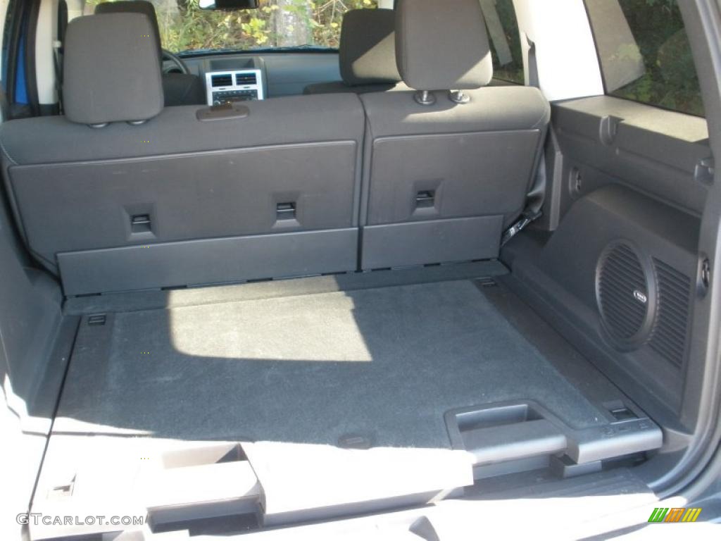 2008 Dodge Nitro R/T Trunk Photo #40120807