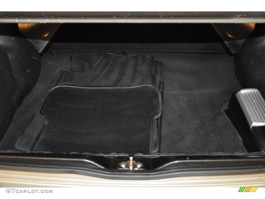 2000 Volkswagen Cabrio GLS Trunk Photo #40121131