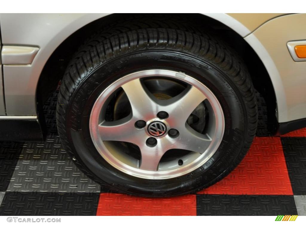 2000 Volkswagen Cabrio GLS Wheel Photos