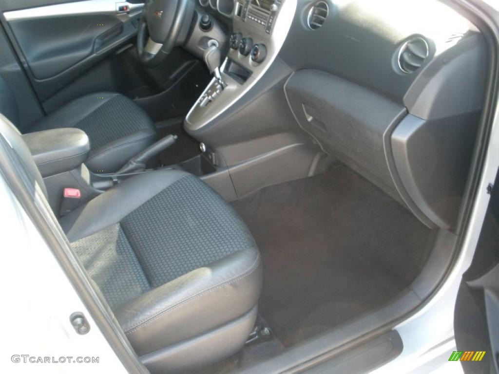Ebony Interior 2010 Pontiac Vibe GT Photo #40121404
