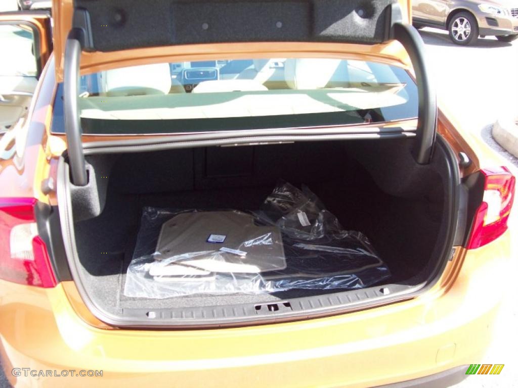 2011 Volvo S60 T6 AWD Trunk Photo #40122243