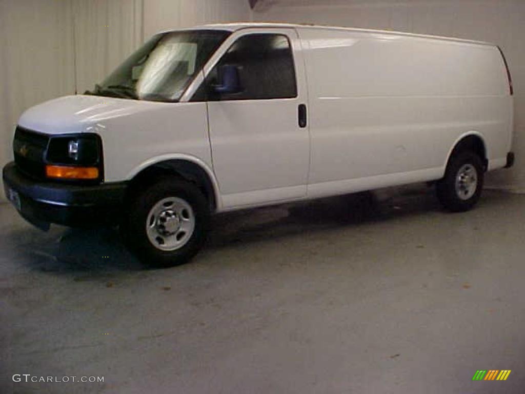 2011 Express 2500 Cargo Van - Summit White / Medium Pewter photo #3