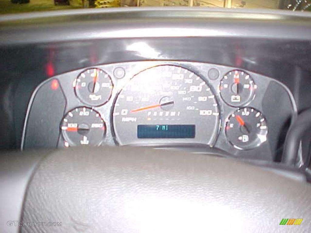 2011 Express 2500 Cargo Van - Summit White / Medium Pewter photo #8