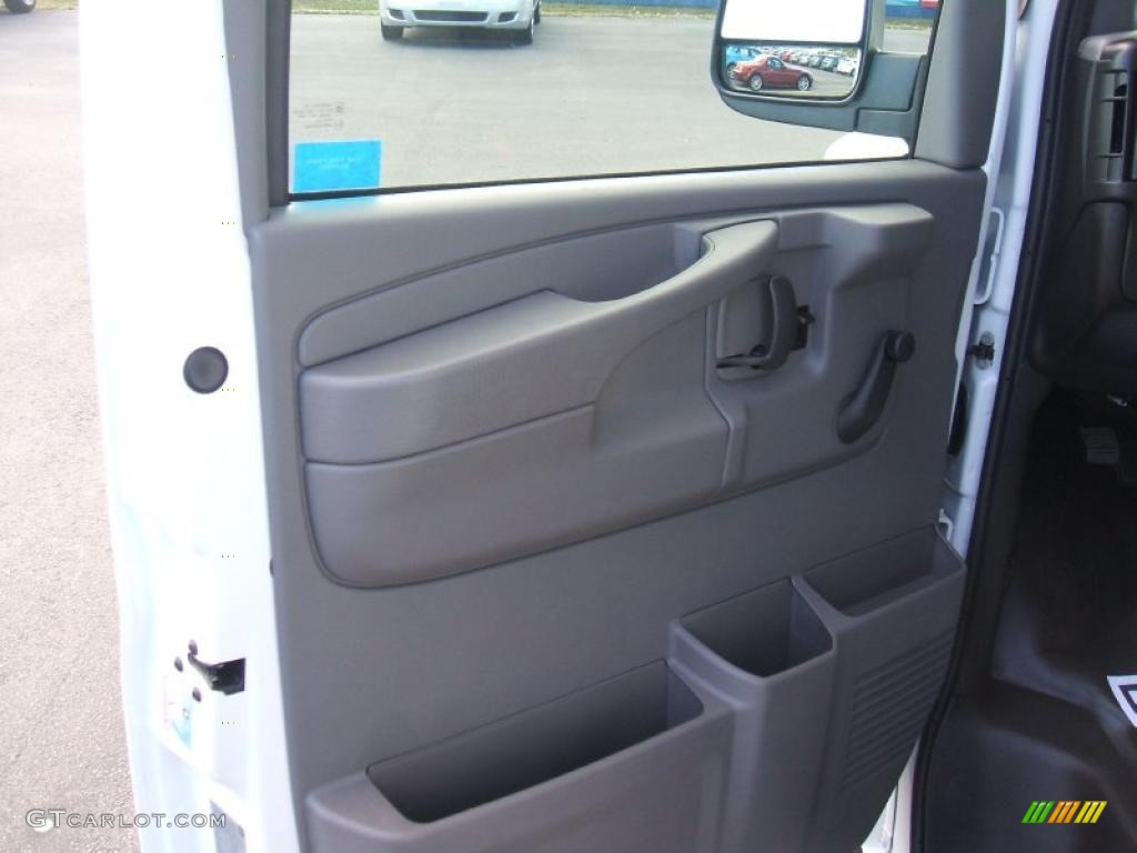 2011 Chevrolet Express 1500 Cargo Van Medium Pewter Door Panel Photo #40125632