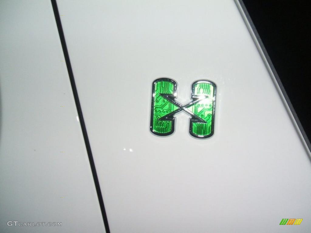 2011 Chevrolet Tahoe Hybrid Marks and Logos Photo #40126404