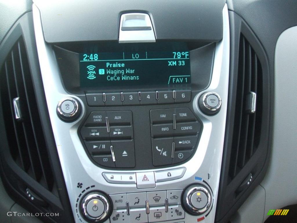 2011 Chevrolet Equinox LT Controls Photo #40126932