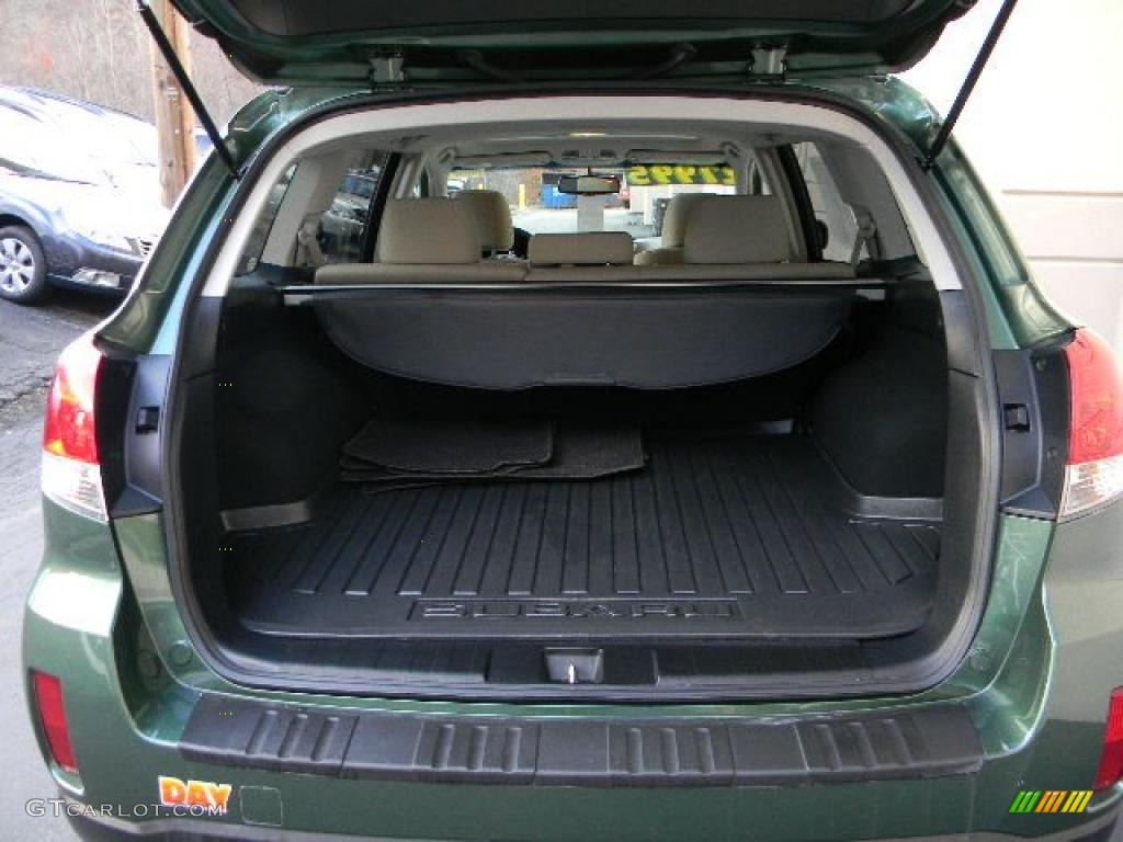 2010 Subaru Outback 2.5i Premium Wagon Trunk Photo #40129544