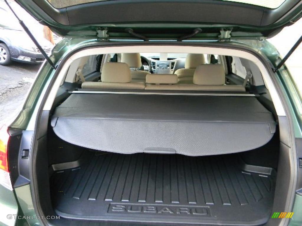 2010 Subaru Outback 2.5i Premium Wagon Trunk Photo #40129556