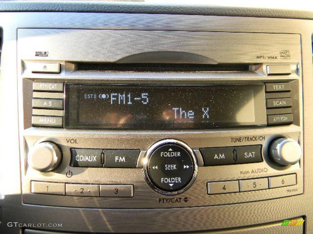 2010 Subaru Outback 2.5i Premium Wagon Controls Photo #40129708