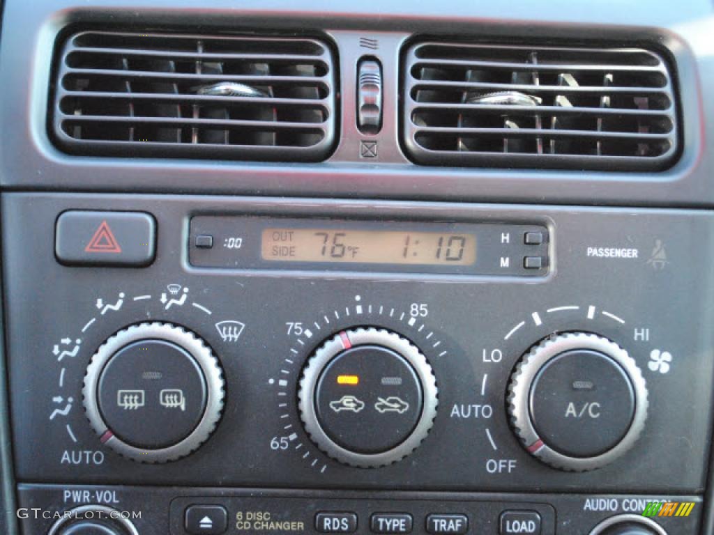 2003 Lexus IS 300 Sedan Controls Photo #40131656