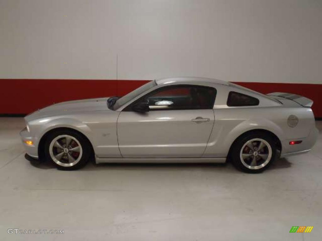 2005 Mustang GT Premium Coupe - Satin Silver Metallic / Red Leather photo #7