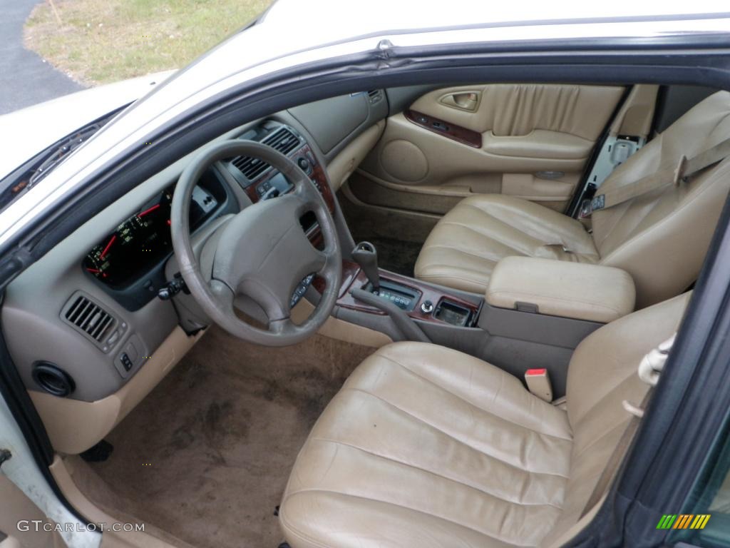 Brown/Tan Interior 2002 Mitsubishi Diamante LS Photo #40136609