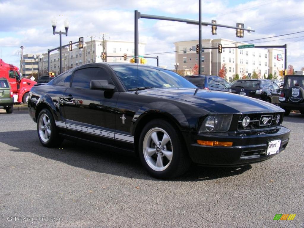 2007 Mustang V6 Premium Coupe - Black / Dark Charcoal photo #3