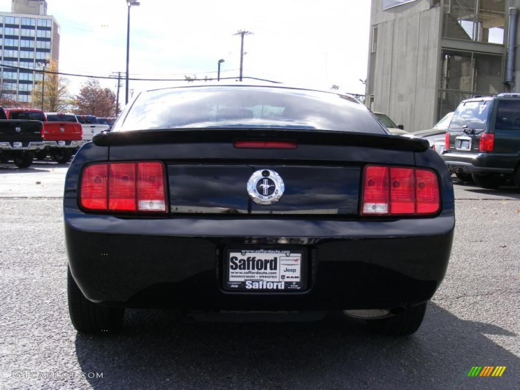 2007 Mustang V6 Premium Coupe - Black / Dark Charcoal photo #6