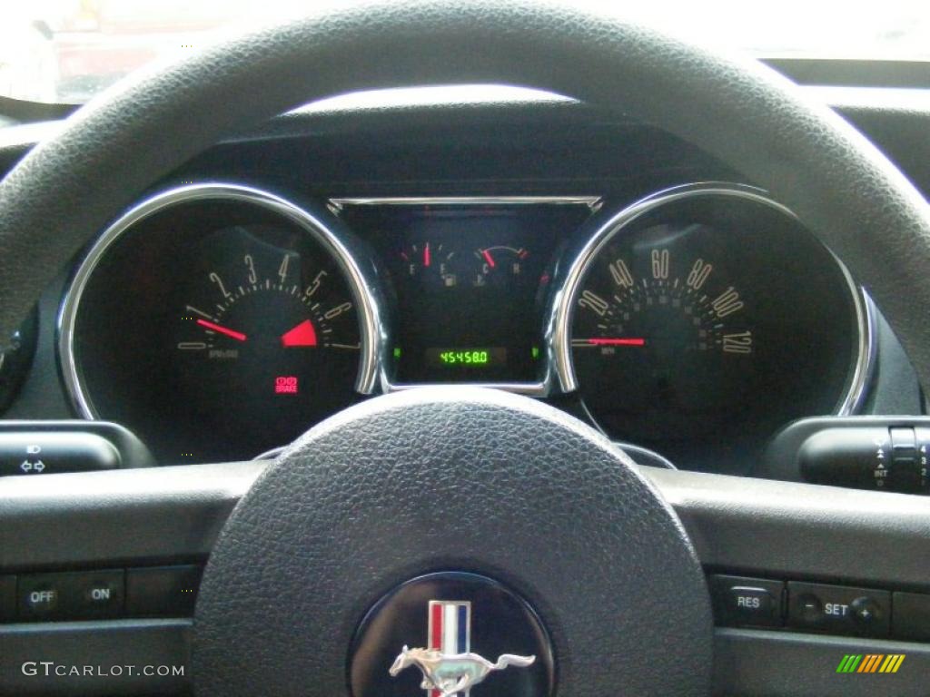 2007 Mustang V6 Premium Coupe - Black / Dark Charcoal photo #14