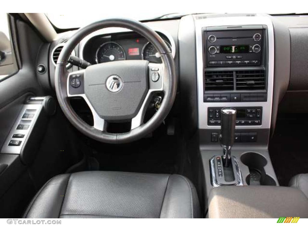 2008 Mercury Mountaineer AWD Charcoal Black Dashboard Photo #40139645