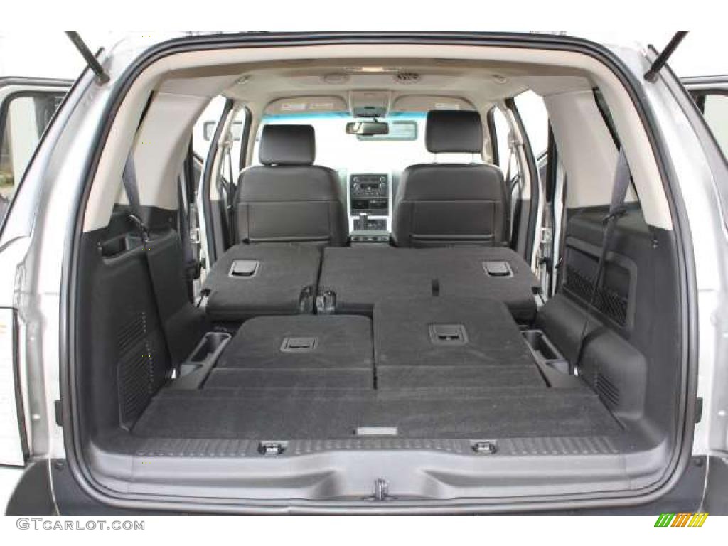 2008 Mercury Mountaineer AWD Trunk Photo #40139837